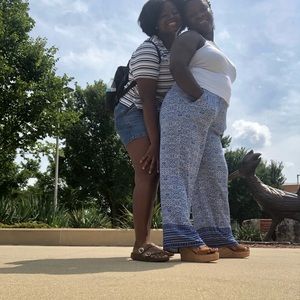 Meet your Posher, Akua